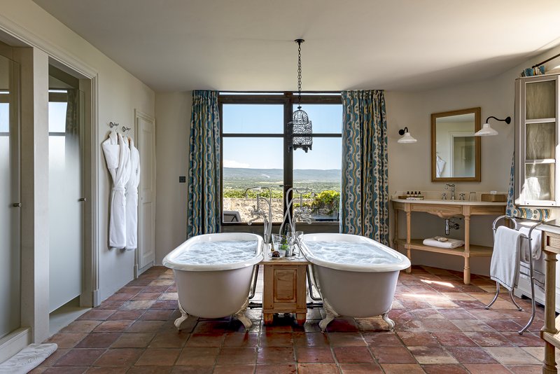 Signature Ventoux Suite Double Bathroom with a View