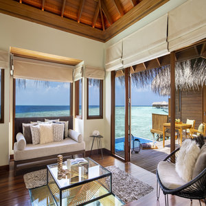 Ocean Bungalow With Pool - Living Room