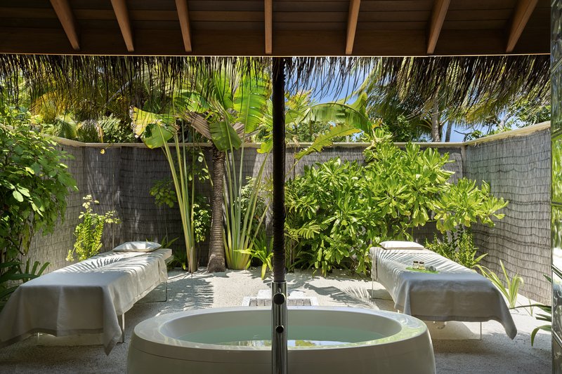 Two Bedroom Beach Pavilion - Outdoor Bath