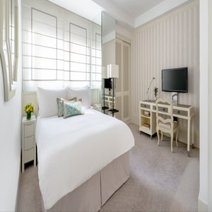 Lanson Place CWB Superior Room