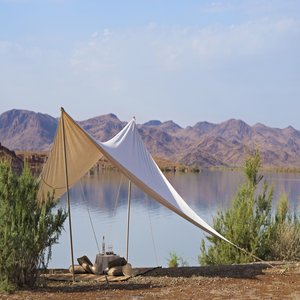 Lunch on the edge of Ouarzazate Lake