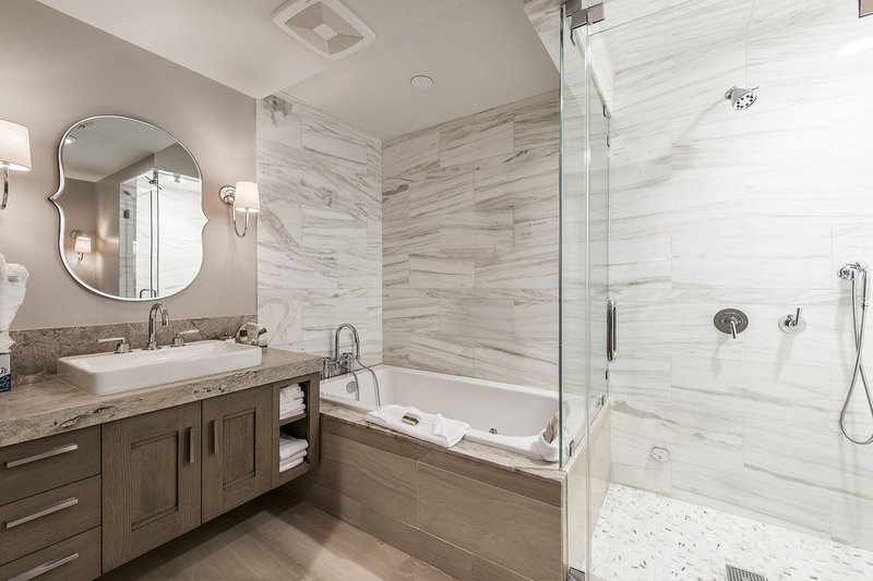 Platinum 2 Bedroom Bathroom