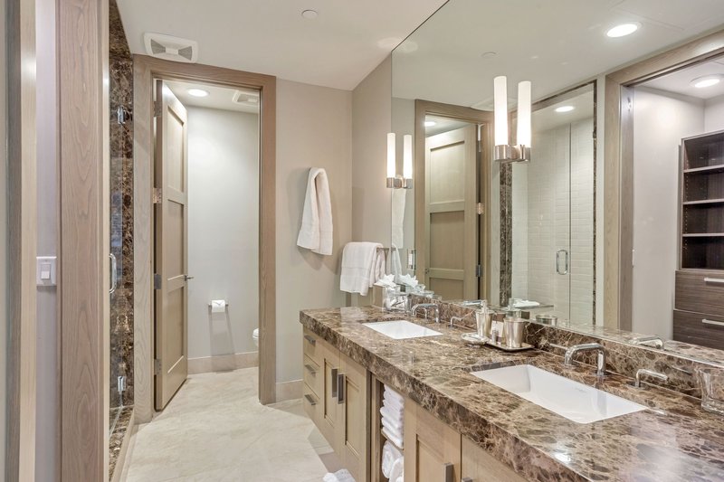 Platinum 3 Bedroom Bathroom