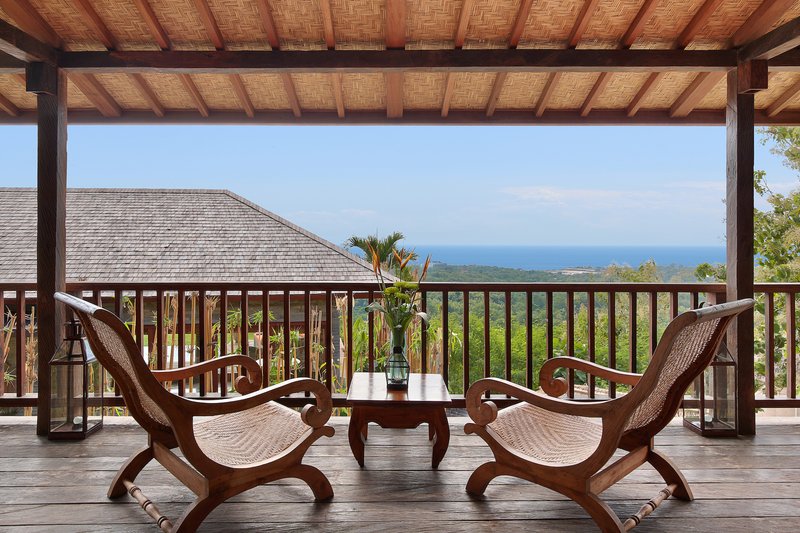 Studio Ocean View Jacuzzi Villa - Joglo Balcony