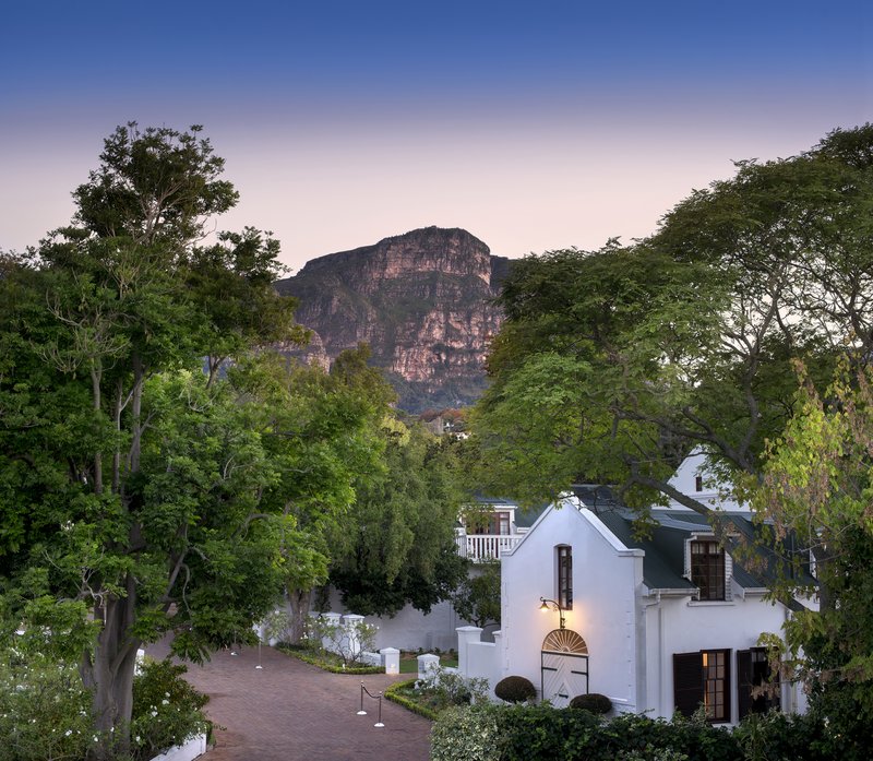 Exterior with Table Mountain Southern Slopes View