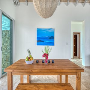 Three Bedroom Peninsula Oceanfront Coral Villa Dining
