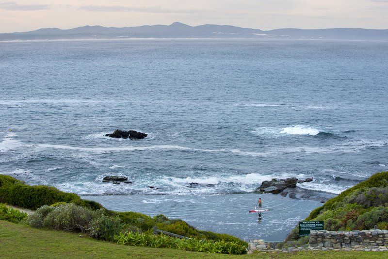 Stand up paddling Tidal Pool