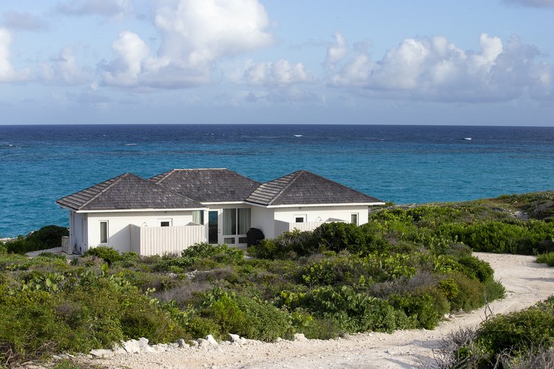 Two Bedroom Peninsula Oceanfront Reef Villa
